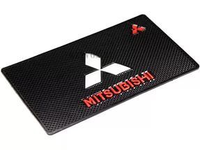 Коврик на панель приборов Mitsubishi, квадратный