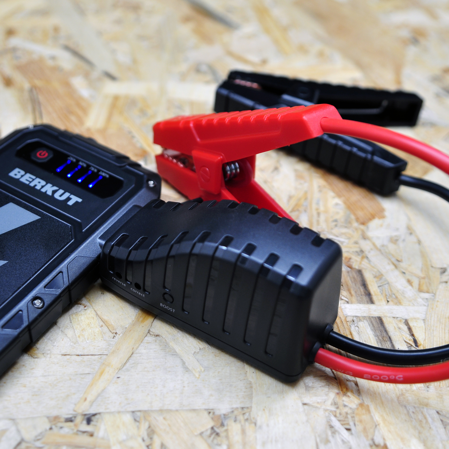 Зарядно-пусковое устройство Berkut JSL-9000, 12V